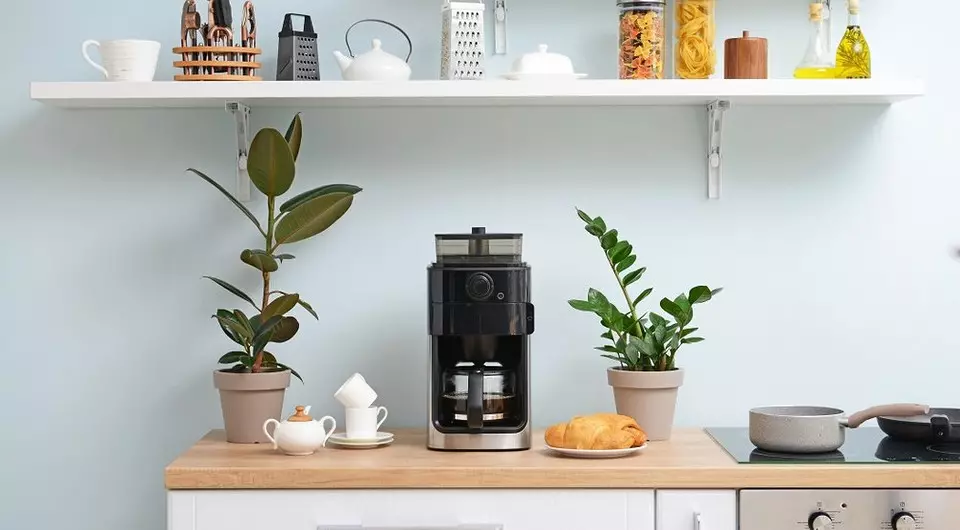 Hvor skal man sætte en kaffemaskine: 8 af en bred vifte af ideer