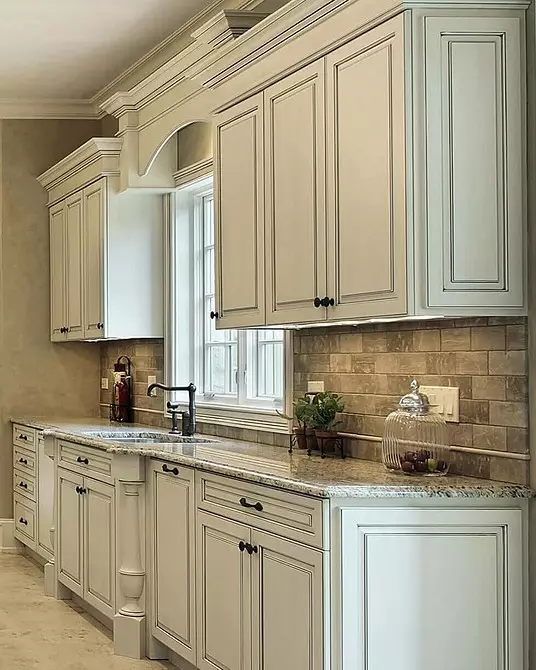 NeoClassic Style Kitchen: 70 vebijarkên sêwiranê bi wêne û serişteyên li ser sêwiranê 9805_130