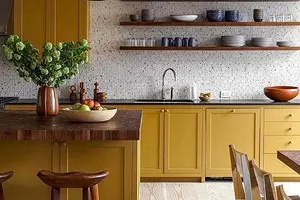White and Gray: 25+ Prachtige keukens met gekleurde gevels 9815_1