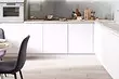 Који стол на врху бира за белу кухињу: 4 универзалне боје и 6 популарна материјала