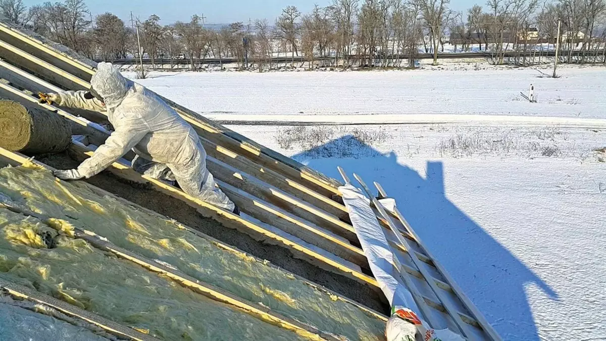 Installation of the roof must conduct