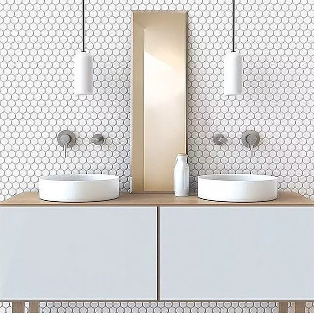 Kā izvēlēties vannas istabas flīzes: salīdziniet izmērus, krāsu un dizainu 9919_44