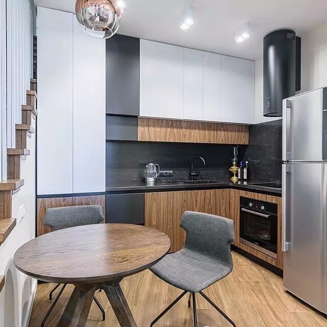 Kapuuts köögis sisustus: 30+ disaini ideed harmoonilise majutuse jaoks 9935_41