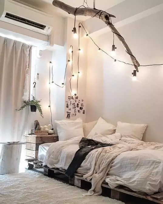Скандинавски стил в спалнята Интериор: 50 красиви примера 9947_73