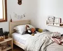 Skandinawiese styl in die slaapkamer Binne: 50 pragtige voorbeelde 9947_88