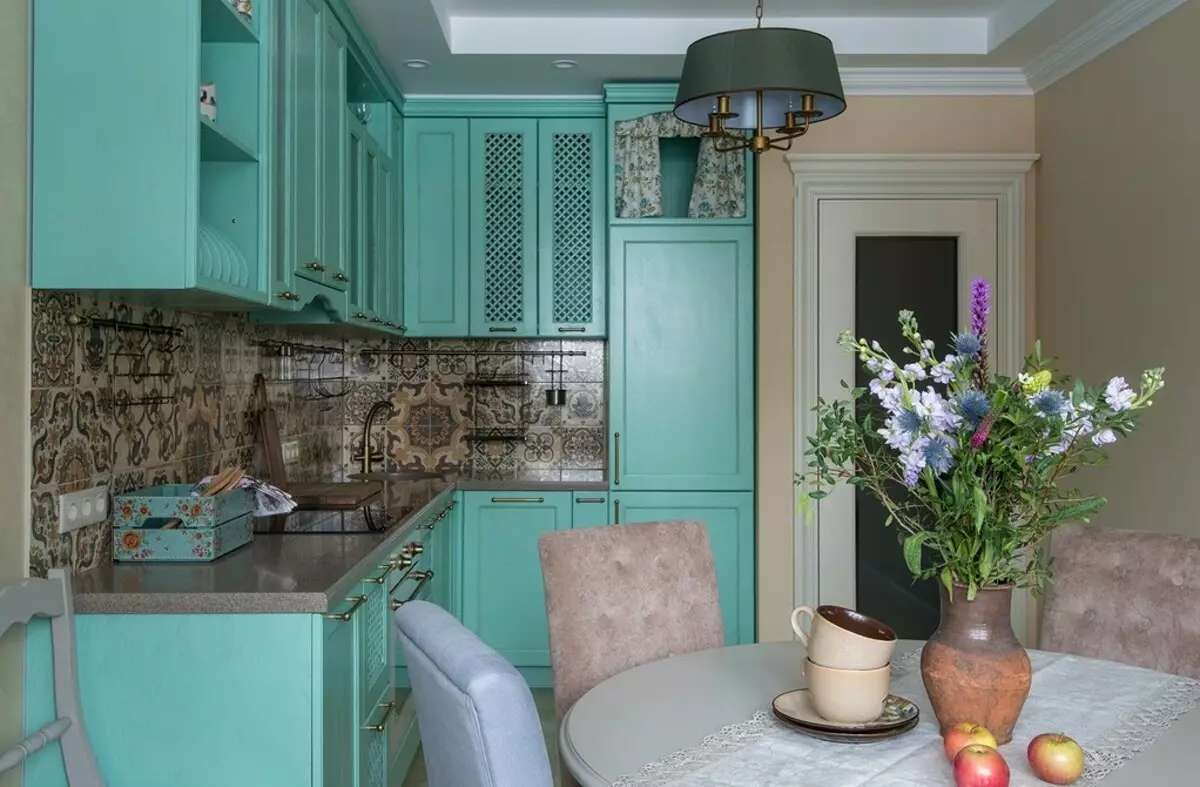 Interior de Provence Kitchens com Mint Garnitur e Patchwork Avental 9962_9