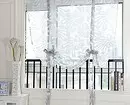 Choisissez des rideaux courts au Windowsill dans la chambre à coucher: 50 meilleures options avec photos 9978_59