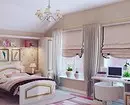 Elija cortinas cortas a la ventana en el dormitorio: 50 mejores opciones con fotos 9978_89