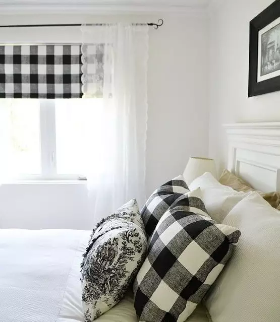 Elija cortinas cortas a la ventana en el dormitorio: 50 mejores opciones con fotos 9978_97