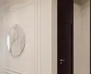 Si të dekoroj korridoret në apartament: 7 ide që i pëlqejnë të gjithë 9995_30